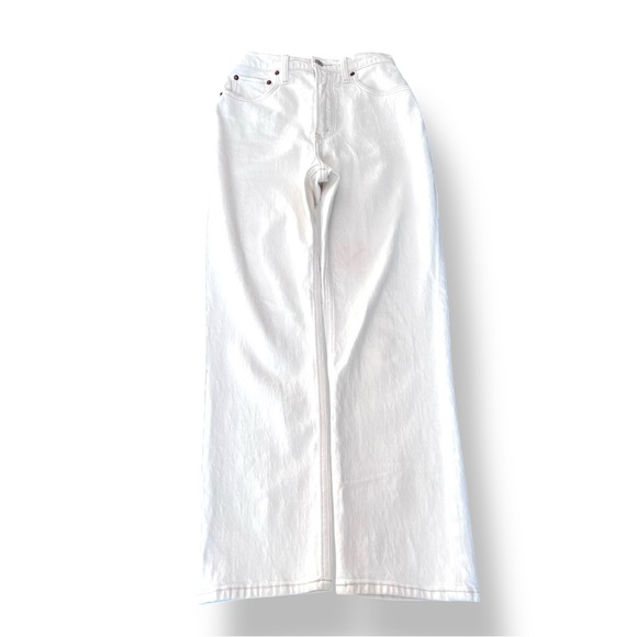 A&F Ultra High Rise Ankle Straight Jean in White, Ecru - Picture 7 of 11